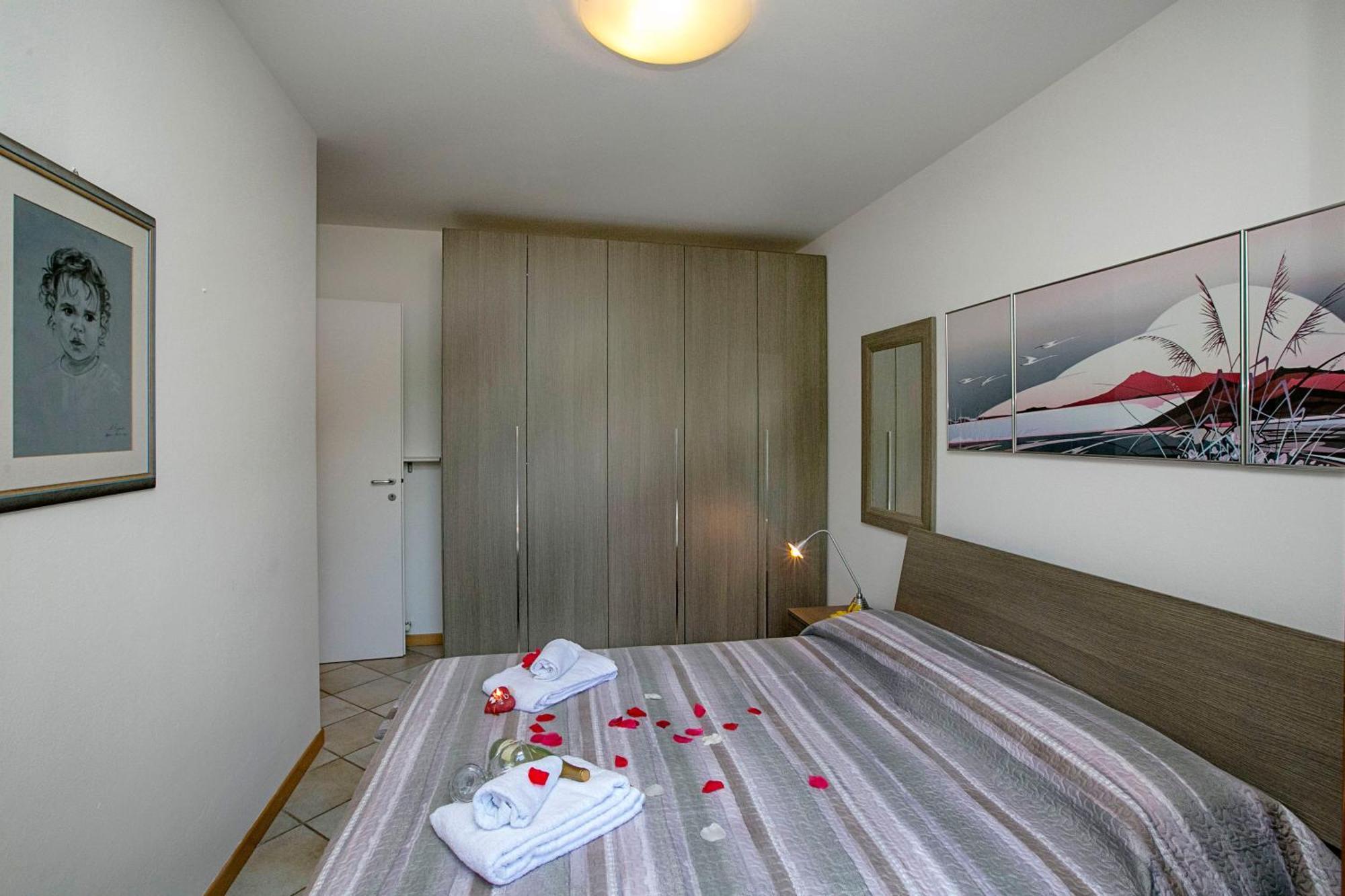 Appartamento Lara - Happy Rentals Riva del Garda Bagian luar foto
