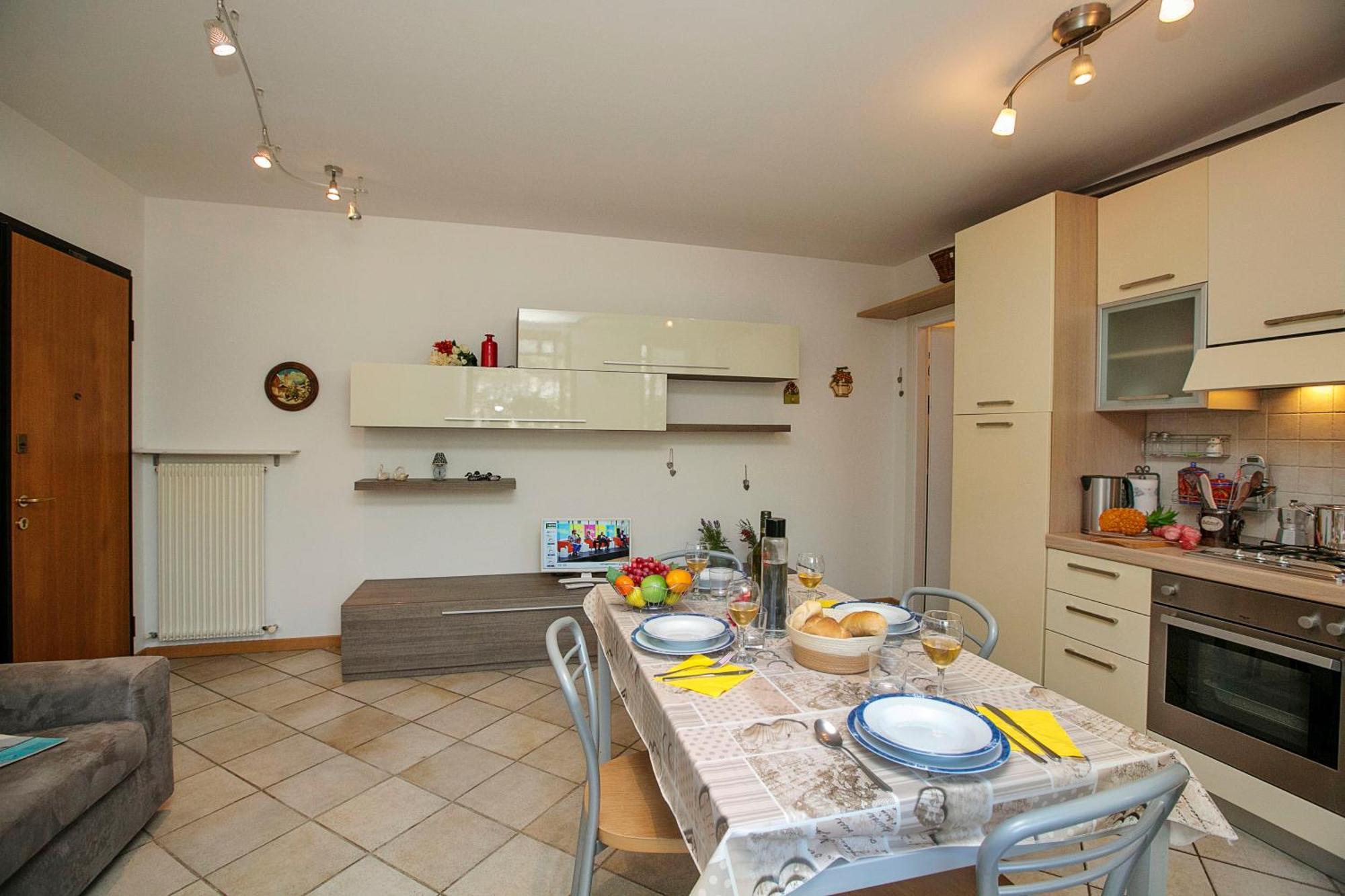 Appartamento Lara - Happy Rentals Riva del Garda Bagian luar foto